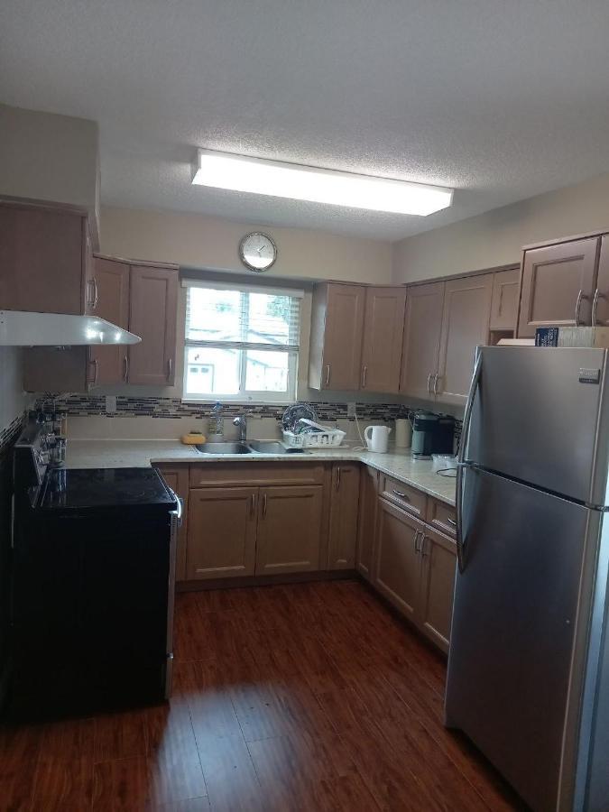Green&White House Apartman Coquitlam Kültér fotó